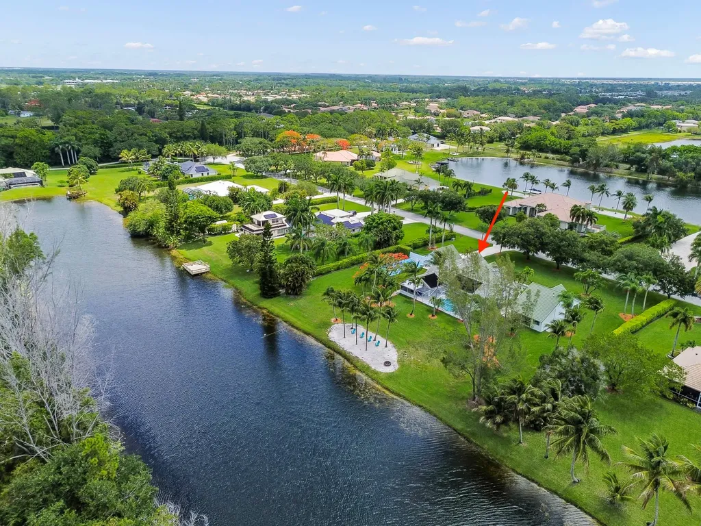 5637 Lago Del Sol Drive Lake Worth FL 33449