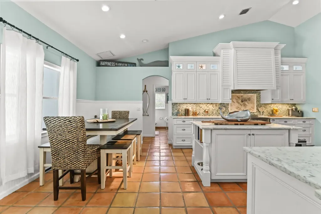 5637 Lago Del Sol Drive Lake Worth FL 33449