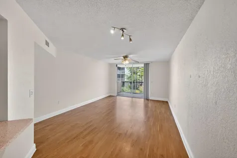 8353 Lake Drive Doral FL 33166