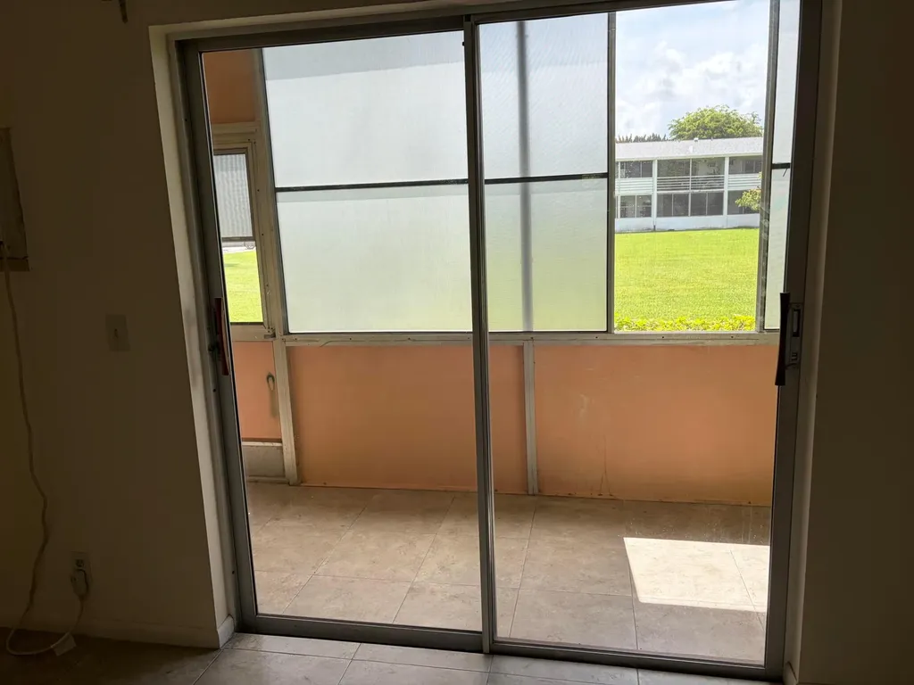 220 Berkshire K West Palm Beach FL 33417