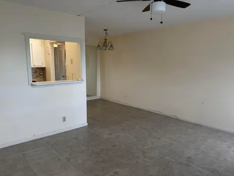 220 Berkshire K West Palm Beach FL 33417