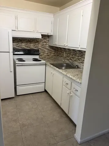 220 Berkshire K West Palm Beach FL 33417