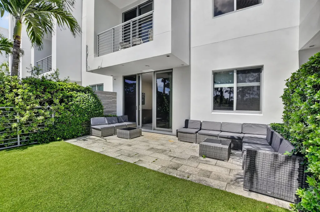 4130 NW 17th Avenue Boca Raton FL 33431