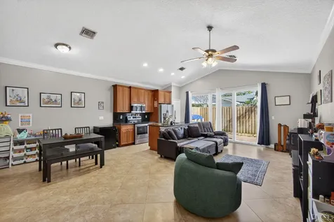 3125 Shelby Way Palm Springs FL 33461