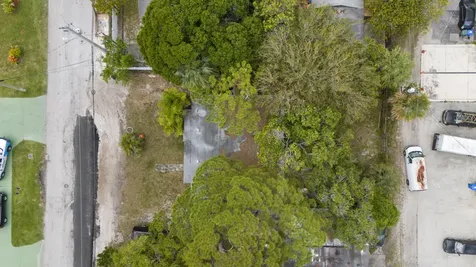 3467 NE 13th Avenue Oakland Park FL 33334