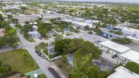 3467 NE 13th Avenue Oakland Park FL 33334