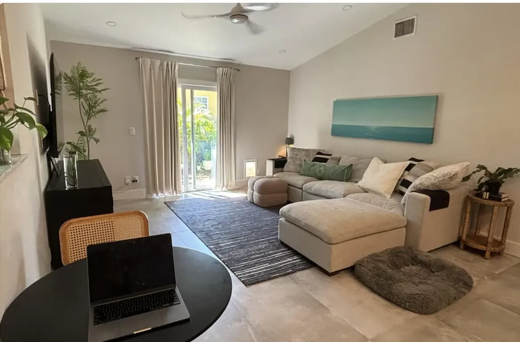 1822 Windsor North Palm Beach FL 33408