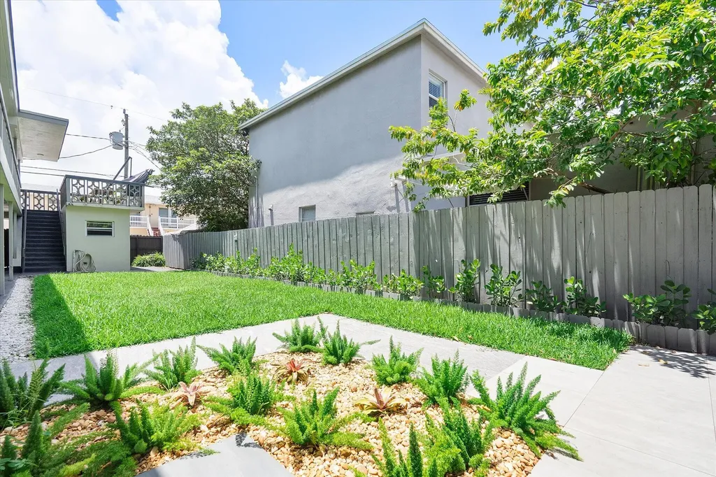 1638 Plunkett Street Hollywood FL 33020