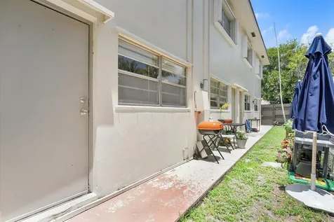 1638 Plunkett Street Hollywood FL 33020