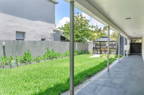 1638 Plunkett Street Hollywood FL 33020