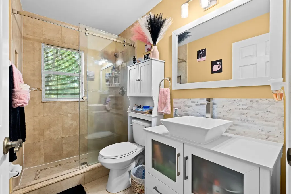 5304 NW 66th Avenue Lauderhill FL 33319