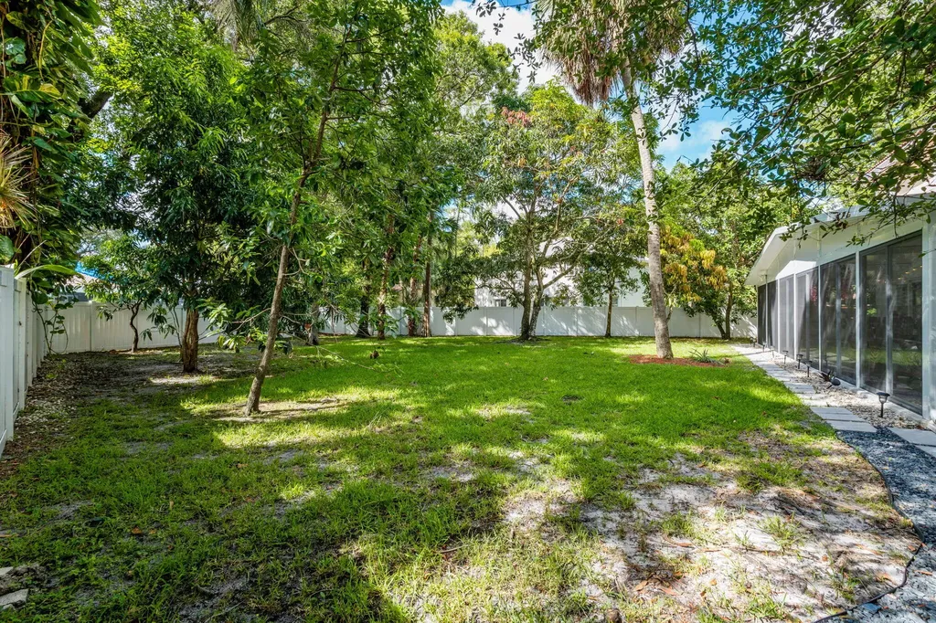 5304 NW 66th Avenue Lauderhill FL 33319