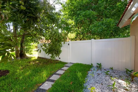 5304 NW 66th Avenue Lauderhill FL 33319