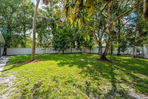 5304 NW 66th Avenue Lauderhill FL 33319