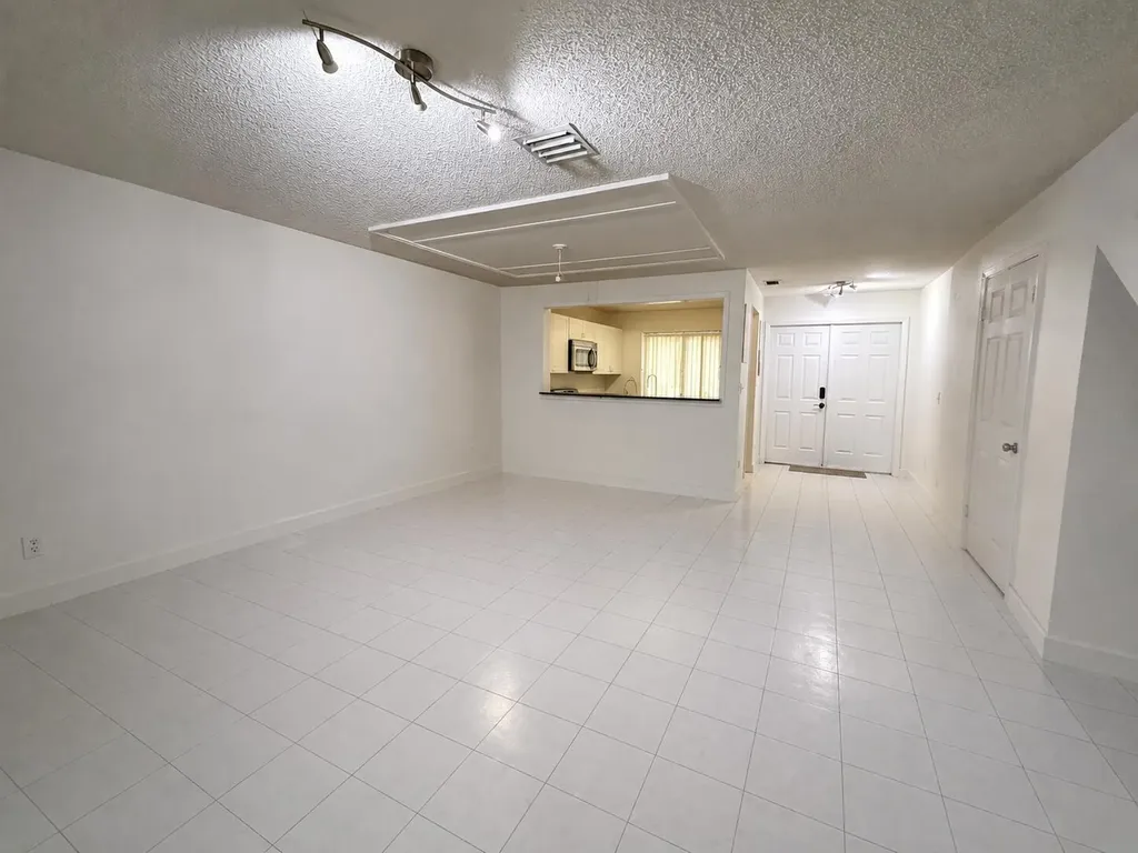 12272 NW 36th Place Sunrise FL 33323