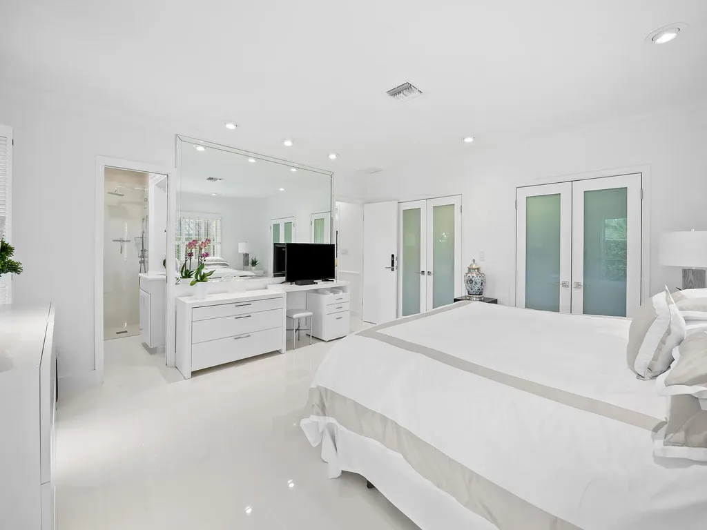 2831 NE 40th Street Fort Lauderdale FL 33308