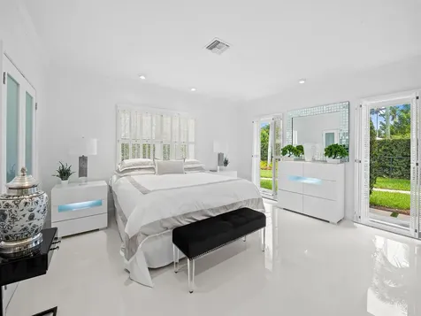 2831 NE 40th Street Fort Lauderdale FL 33308