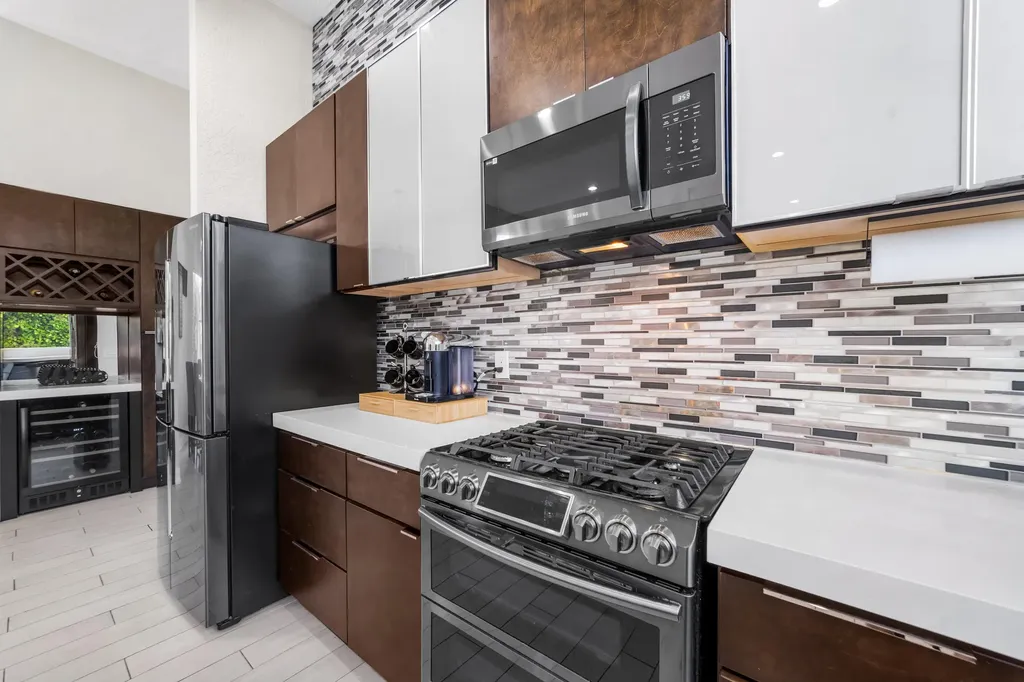 6569 NW 103rd Terrace Parkland FL 33076