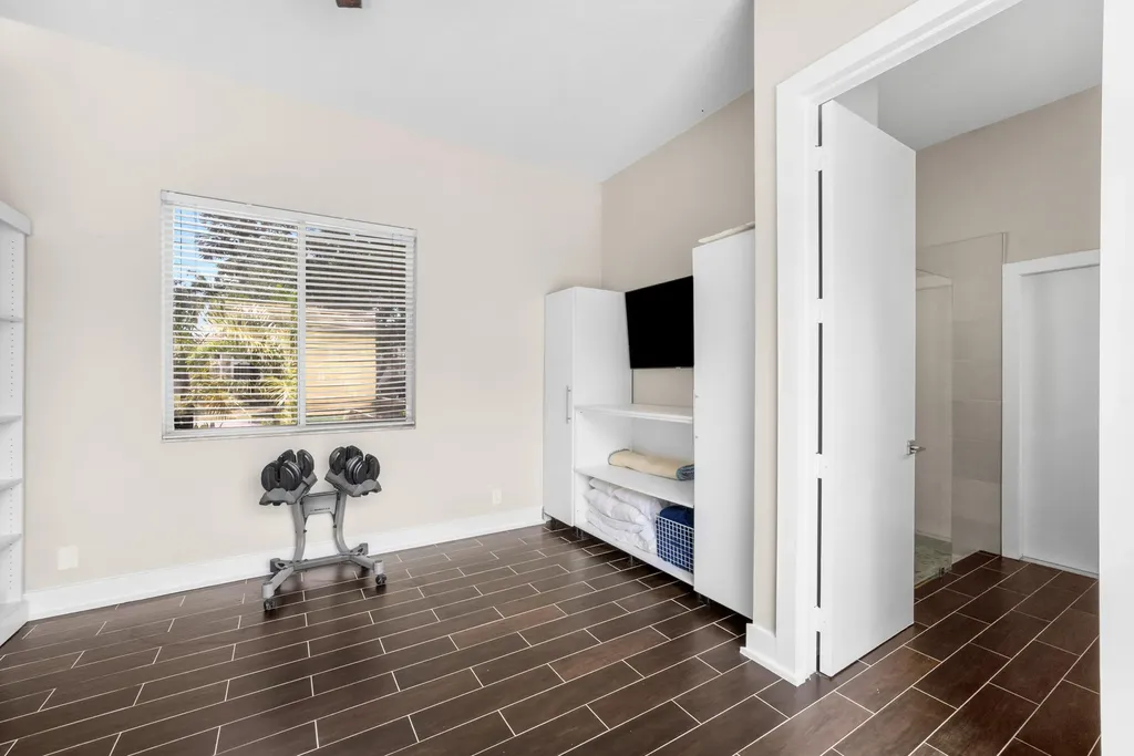 6569 NW 103rd Terrace Parkland FL 33076