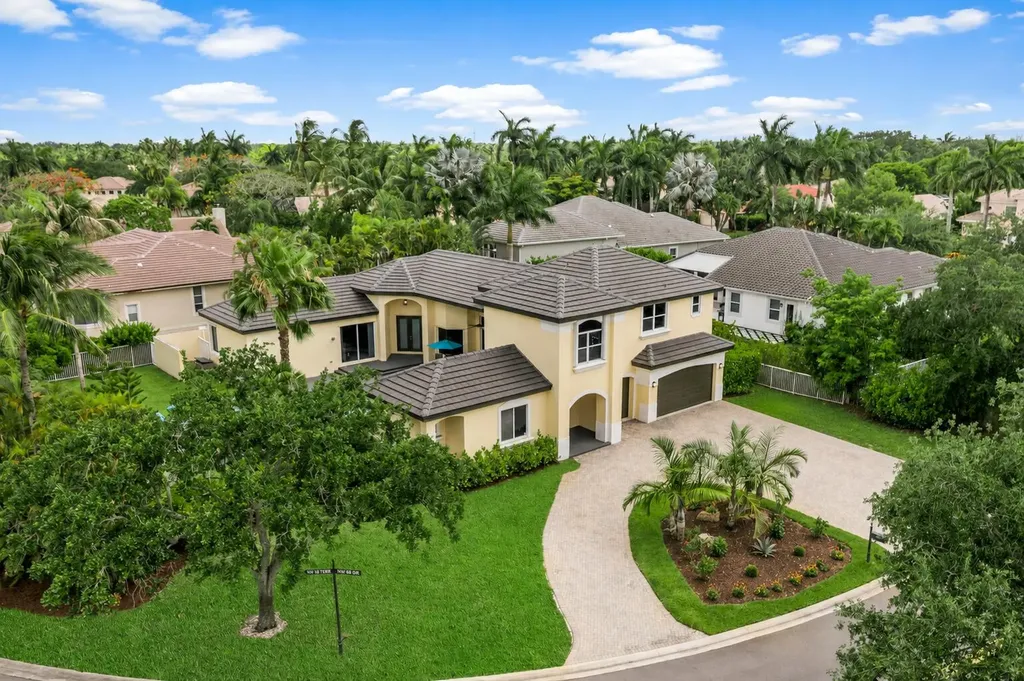 6569 NW 103rd Terrace Parkland FL 33076