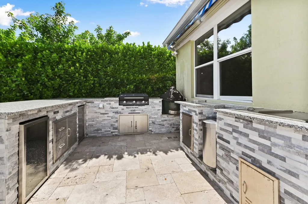 9526 Wrangler Drive Lake Worth FL 33467