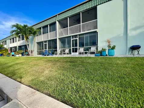 121 Wettaw Lane North Palm Beach FL 33408