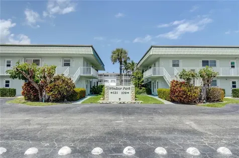 121 Wettaw Lane North Palm Beach FL 33408