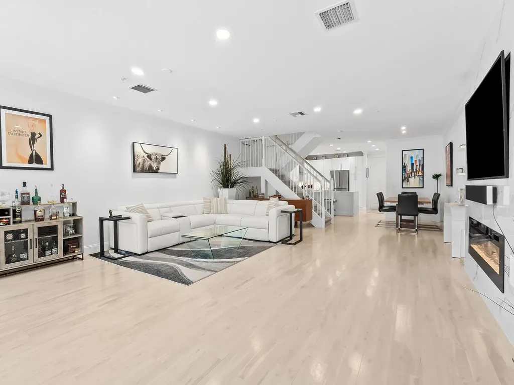 1806 NE 26th Avenue Fort Lauderdale FL 33305