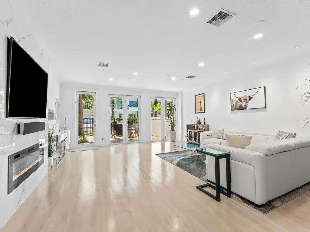 1806 NE 26th Avenue Fort Lauderdale FL 33305