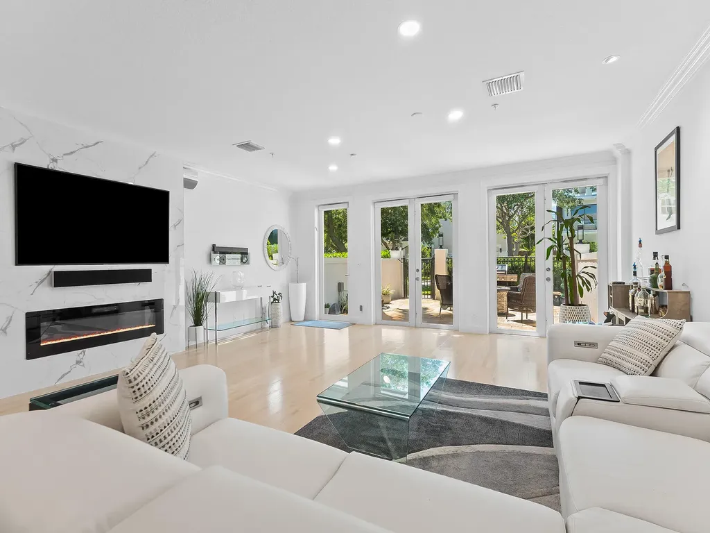1806 NE 26th Avenue Fort Lauderdale FL 33305