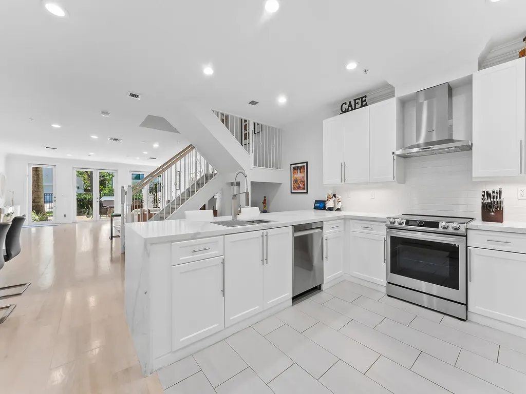 1806 NE 26th Avenue Fort Lauderdale FL 33305
