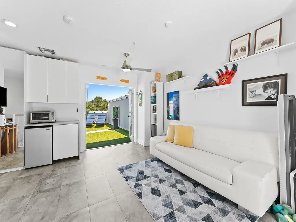1806 NE 26th Avenue Fort Lauderdale FL 33305