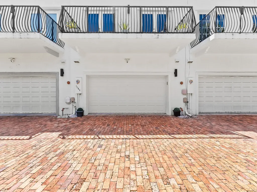 1806 NE 26th Avenue Fort Lauderdale FL 33305