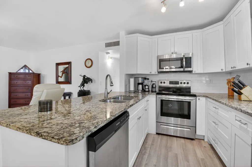 14 Flanders Delray Beach FL 33484