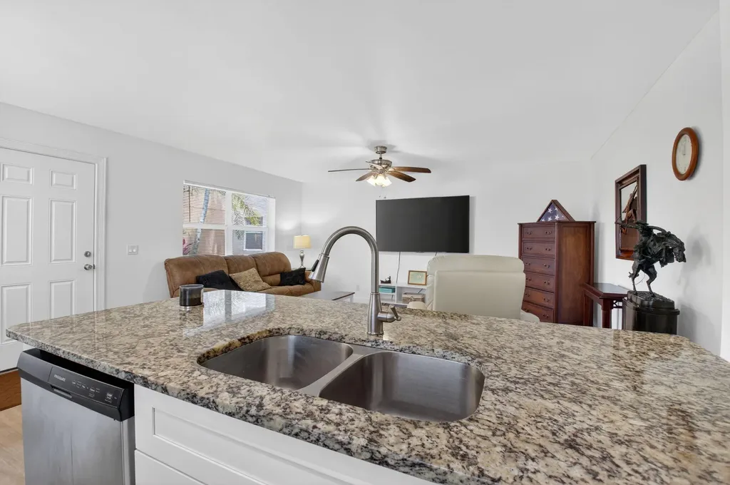 14 Flanders Delray Beach FL 33484