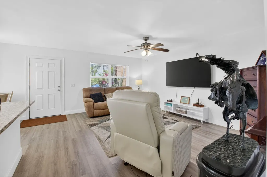 14 Flanders Delray Beach FL 33484