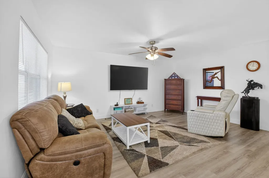 14 Flanders Delray Beach FL 33484