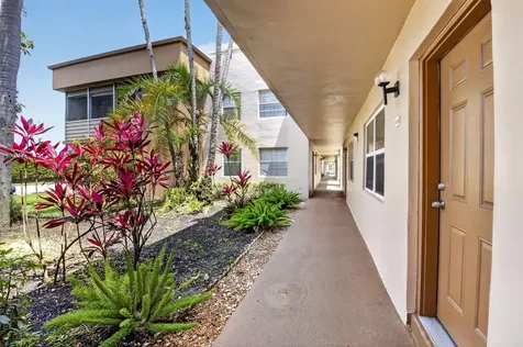 14 Flanders Delray Beach FL 33484