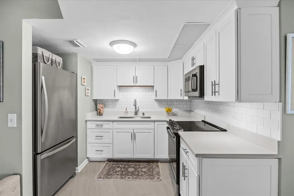 2069 NE Collins Circle Jensen Beach FL 34957