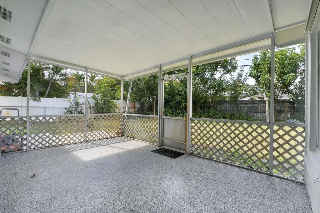 2160 NE 53rd Street Fort Lauderdale FL 33308