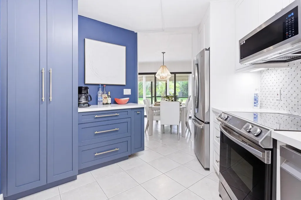 5800 Camino Del Sol Boca Raton FL 33433