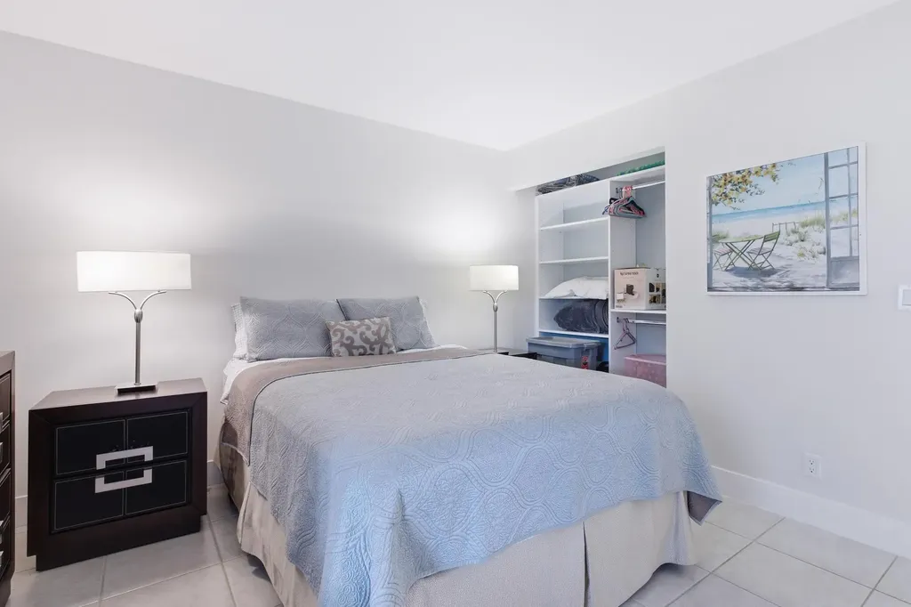 5800 Camino Del Sol Boca Raton FL 33433