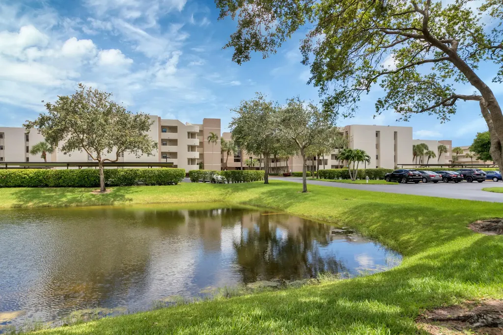 5800 Camino Del Sol Boca Raton FL 33433