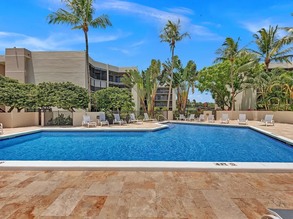 5800 Camino Del Sol Boca Raton FL 33433