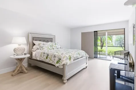 5800 Camino Del Sol Boca Raton FL 33433