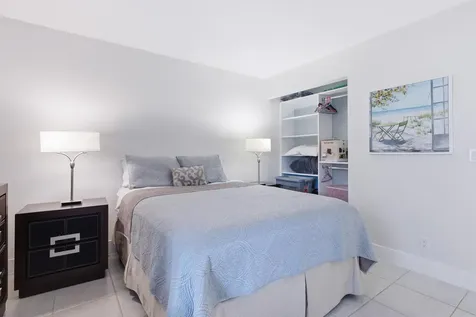5800 Camino Del Sol Boca Raton FL 33433