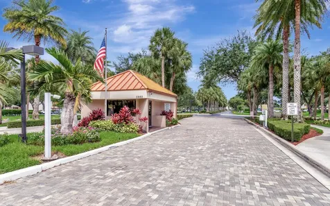 5800 Camino Del Sol Boca Raton FL 33433
