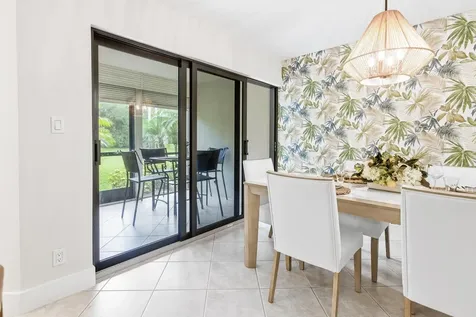 5800 Camino Del Sol Boca Raton FL 33433