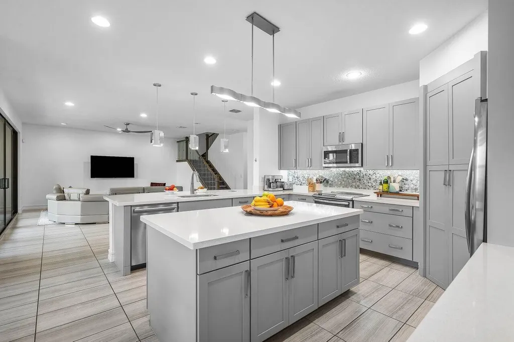 8068 Lemon Serpentine Lane Delray Beach FL 33446