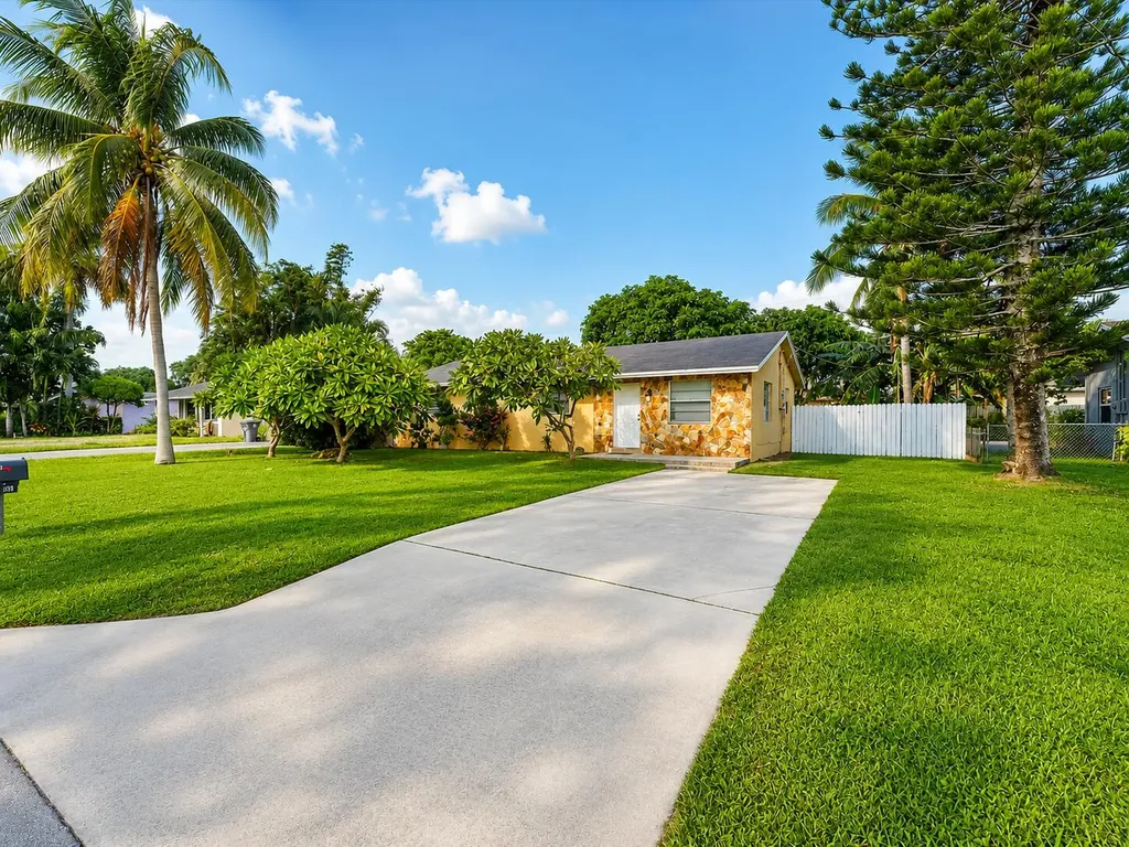 3561 Oberon Avenue Boynton Beach FL 33436